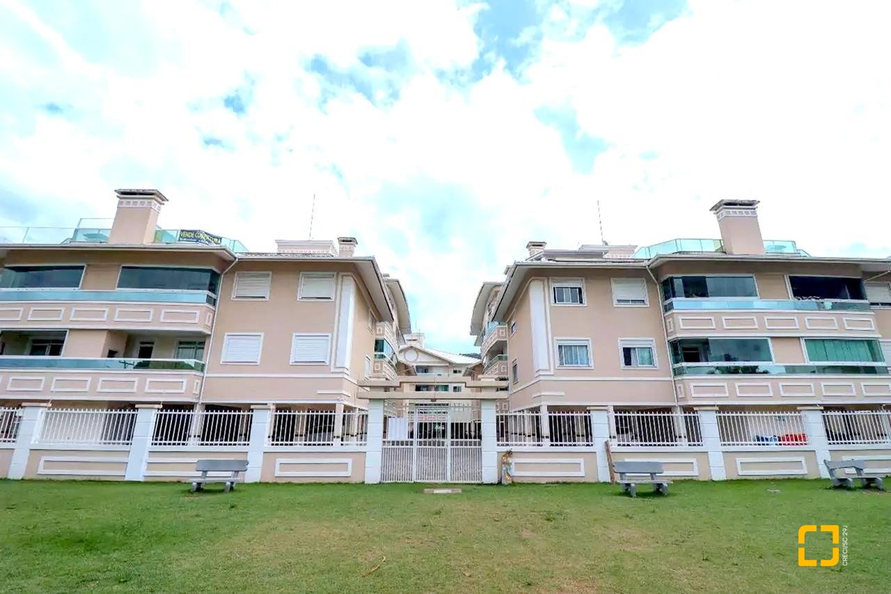 Apartamento com 116m², 4 quartos (sendo 1 suíte), 2 garagens, no bairro Ingleses do Rio Vermelho em Florianópolis