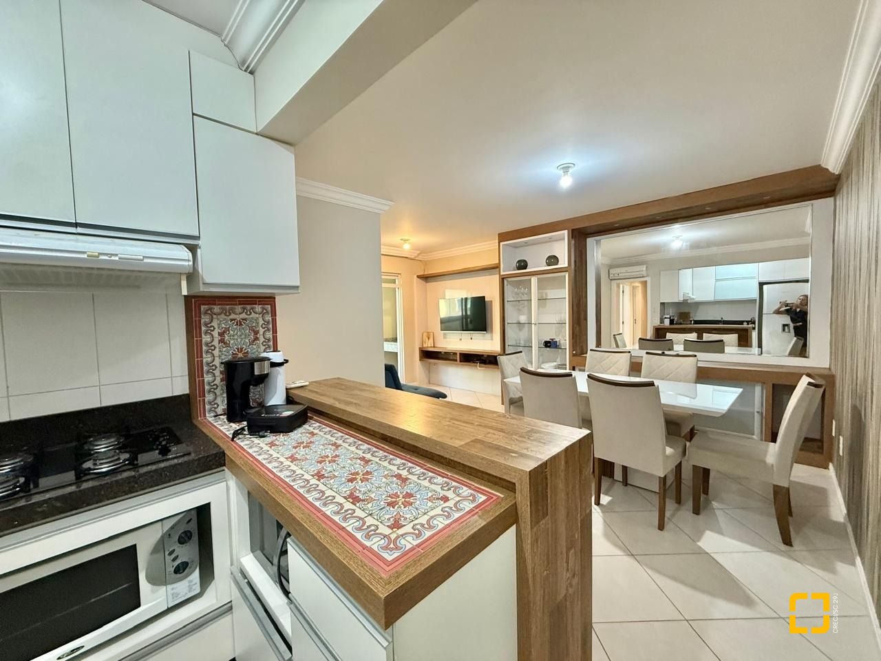Apartamento com 116m², 4 quartos (sendo 1 suíte), 2 garagens, no bairro Ingleses do Rio Vermelho em Florianópolis