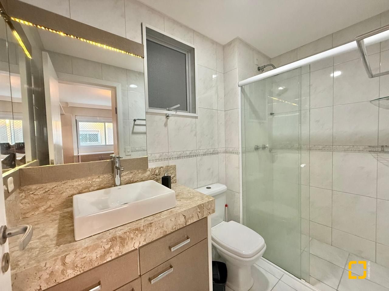 Apartamento com 116m², 4 quartos (sendo 1 suíte), 2 garagens, no bairro Ingleses do Rio Vermelho em Florianópolis