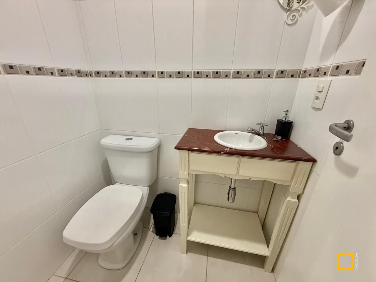 Apartamento com 116m², 4 quartos (sendo 1 suíte), 2 garagens, no bairro Ingleses do Rio Vermelho em Florianópolis