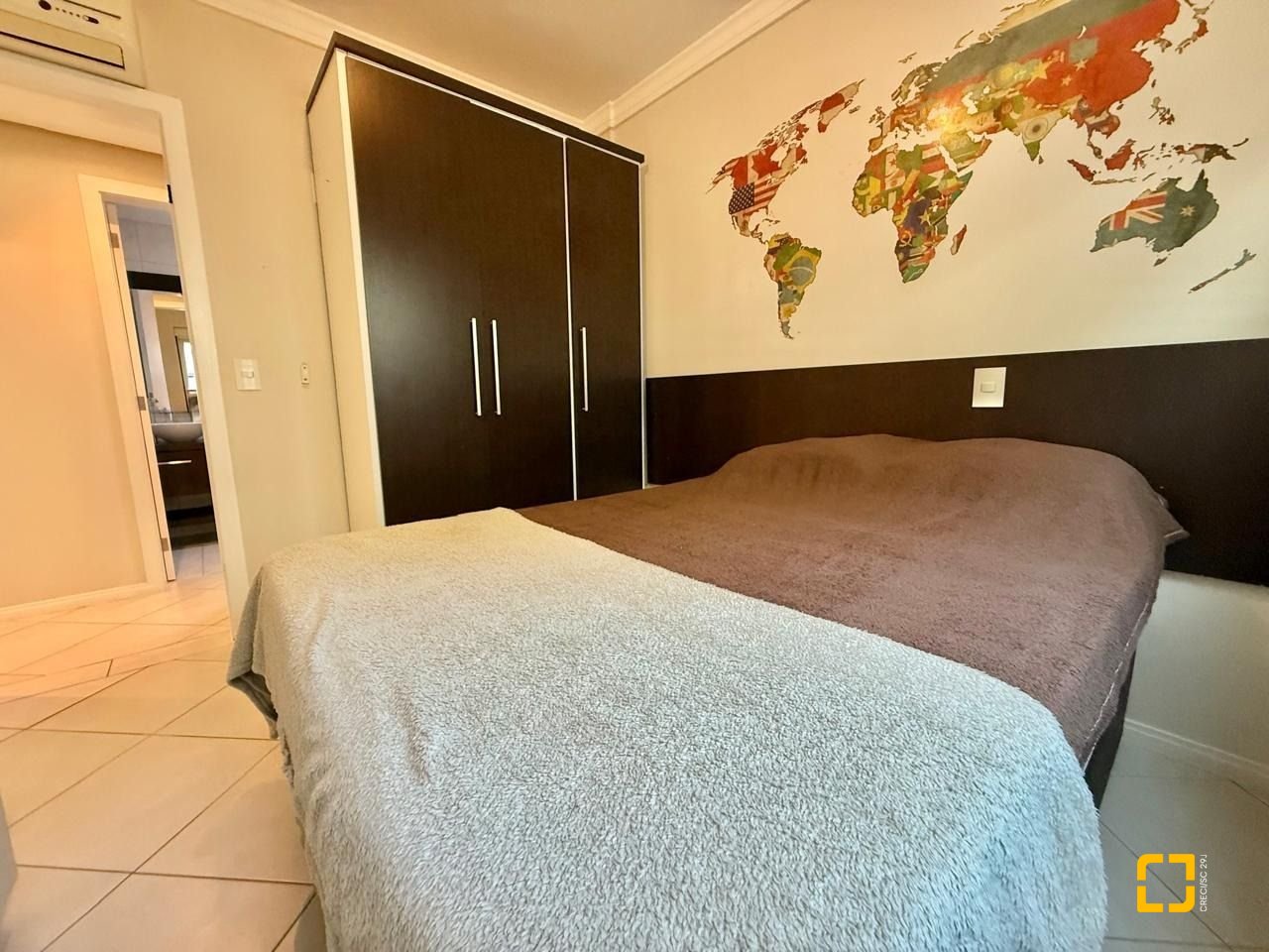 Apartamento com 116m², 4 quartos (sendo 1 suíte), 2 garagens, no bairro Ingleses do Rio Vermelho em Florianópolis