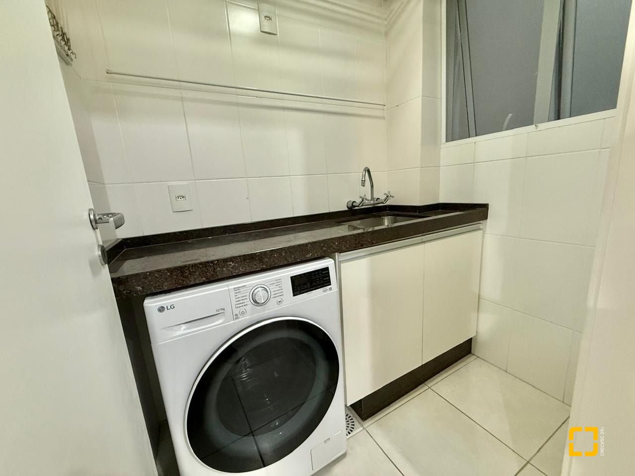 Apartamento com 116m², 4 quartos (sendo 1 suíte), 2 garagens, no bairro Ingleses do Rio Vermelho em Florianópolis