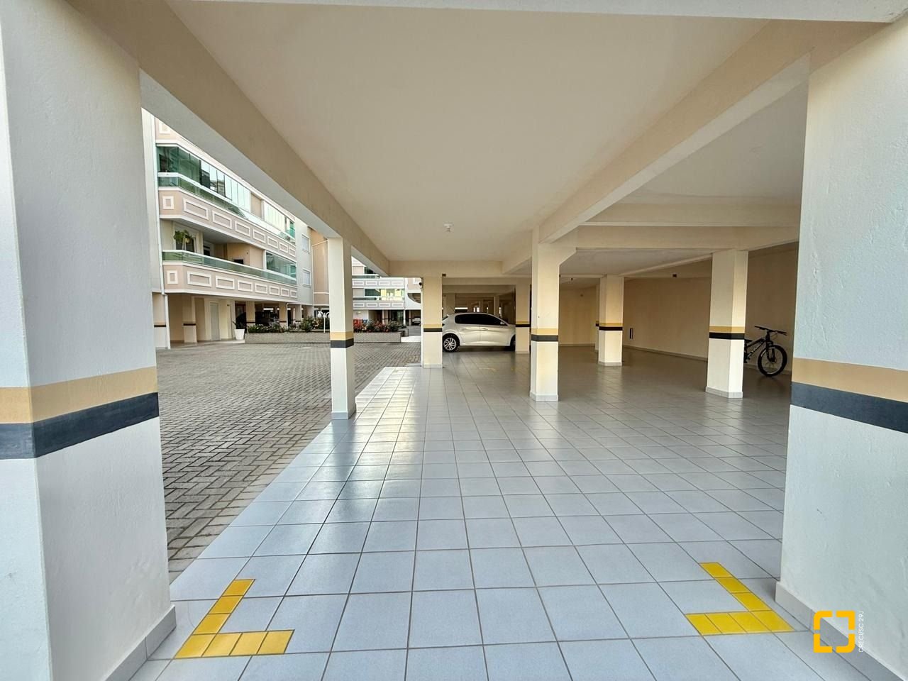 Apartamento com 116m², 4 quartos (sendo 1 suíte), 2 garagens, no bairro Ingleses do Rio Vermelho em Florianópolis