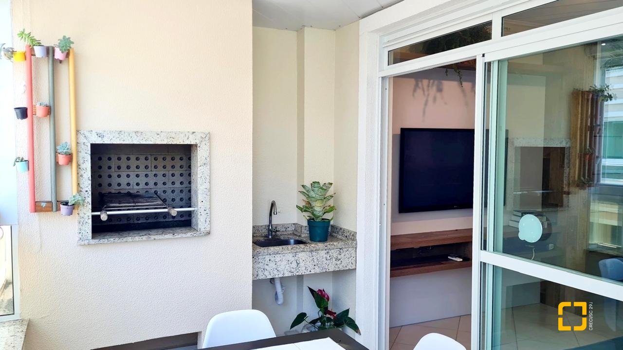 Apartamento com 116m², 4 quartos (sendo 1 suíte), 2 garagens, no bairro Ingleses do Rio Vermelho em Florianópolis