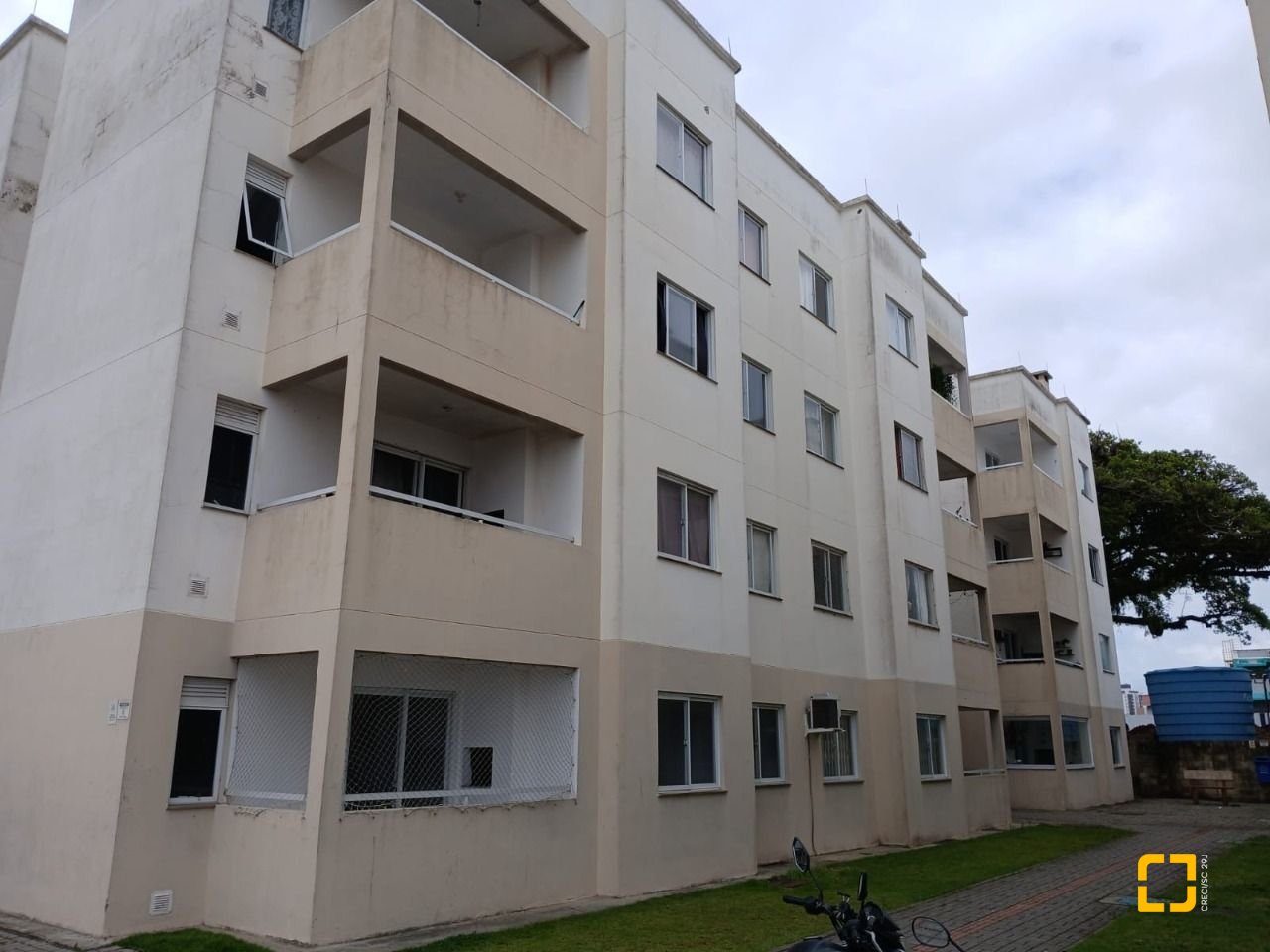 Apartamento com 58m², 2 quartos, 1 garagem, no bairro Balneário em Florianópolis