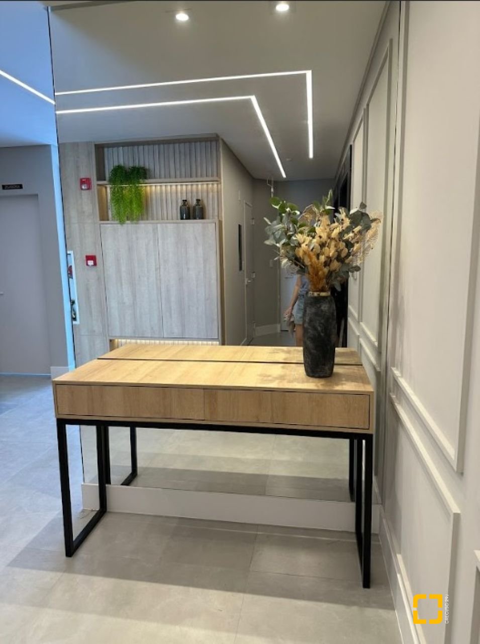 Apartamento com 75m², 2 quartos (sendo 1 suíte), 1 garagem, no bairro Barreiros em São José
