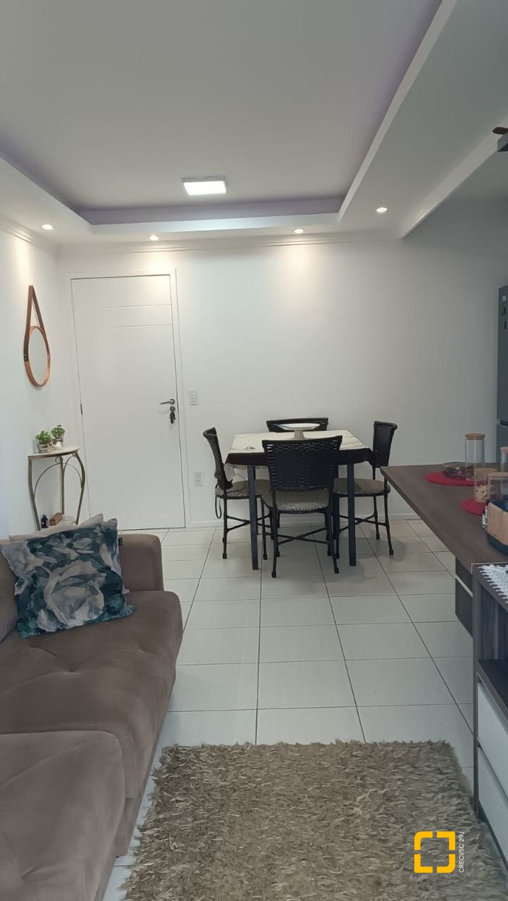 Apartamento com 54m², 2 quartos, 1 garagem, no bairro Sertão do Maruim em São José