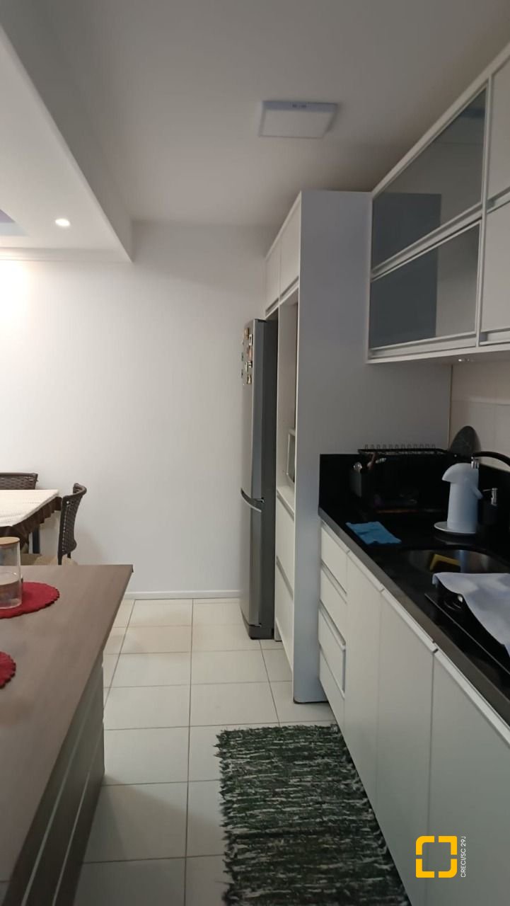 Apartamento com 54m², 2 quartos, 1 garagem, no bairro Sertão do Maruim em São José