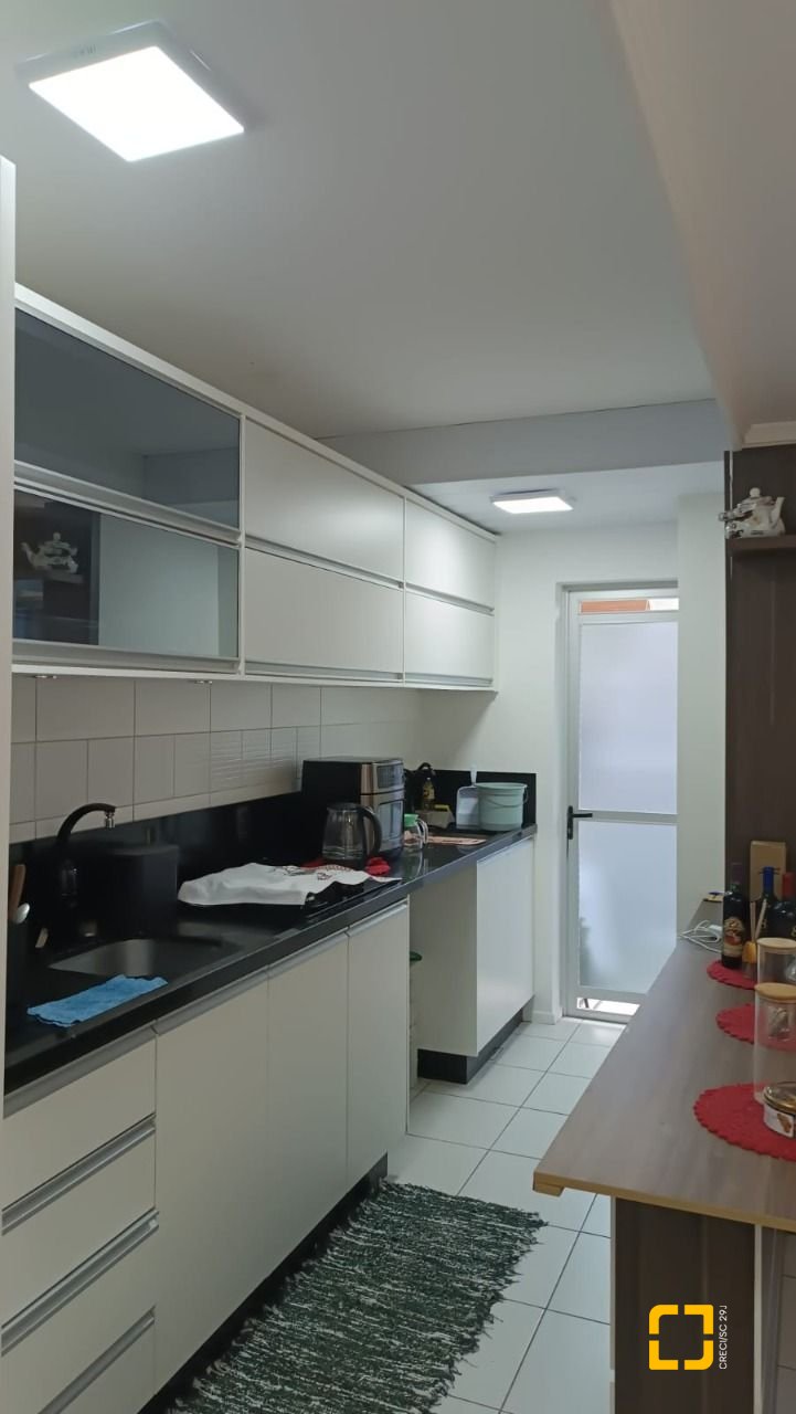 Apartamento com 54m², 2 quartos, 1 garagem, no bairro Sertão do Maruim em São José