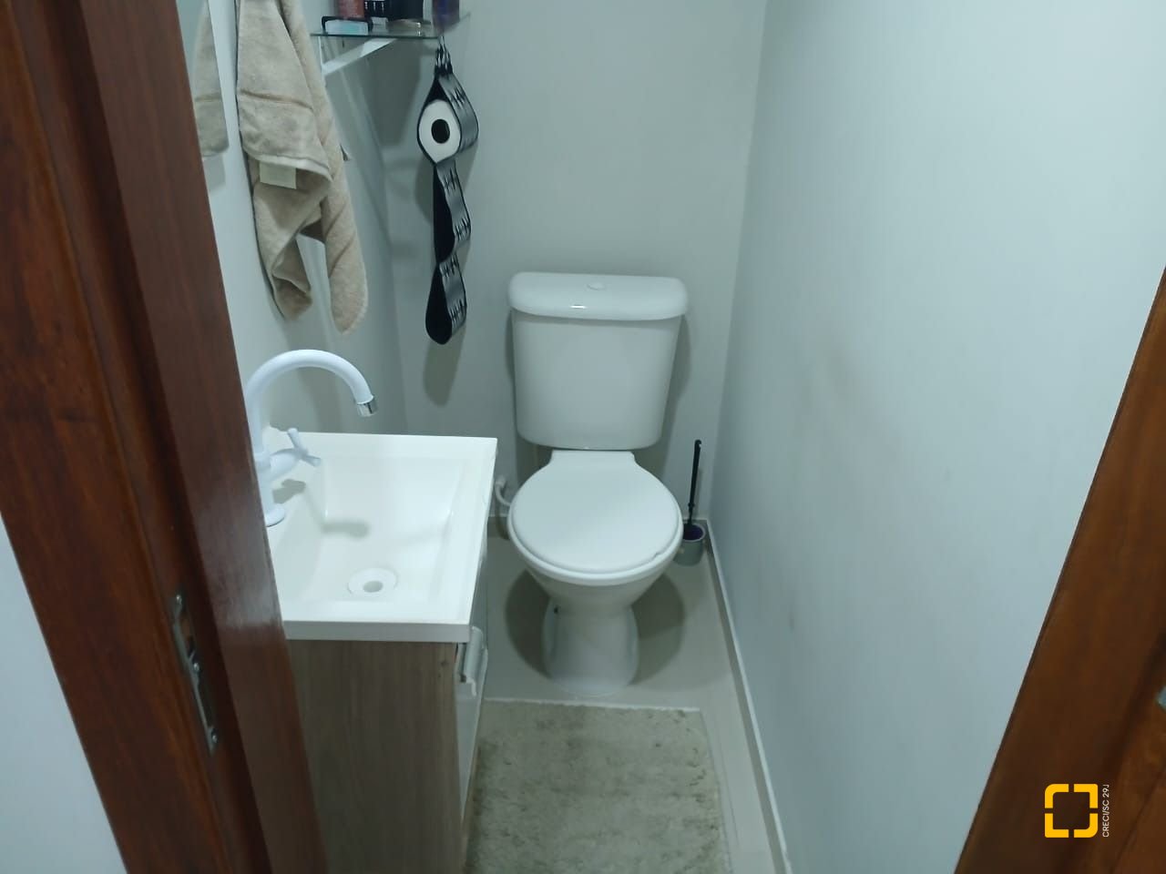 Casa com 85m², 2 quartos (sendo 2 suítes), 1 garagem, no bairro Serraria em São José