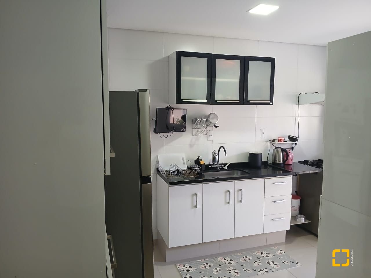 Casa com 85m², 2 quartos (sendo 2 suítes), 1 garagem, no bairro Serraria em São José