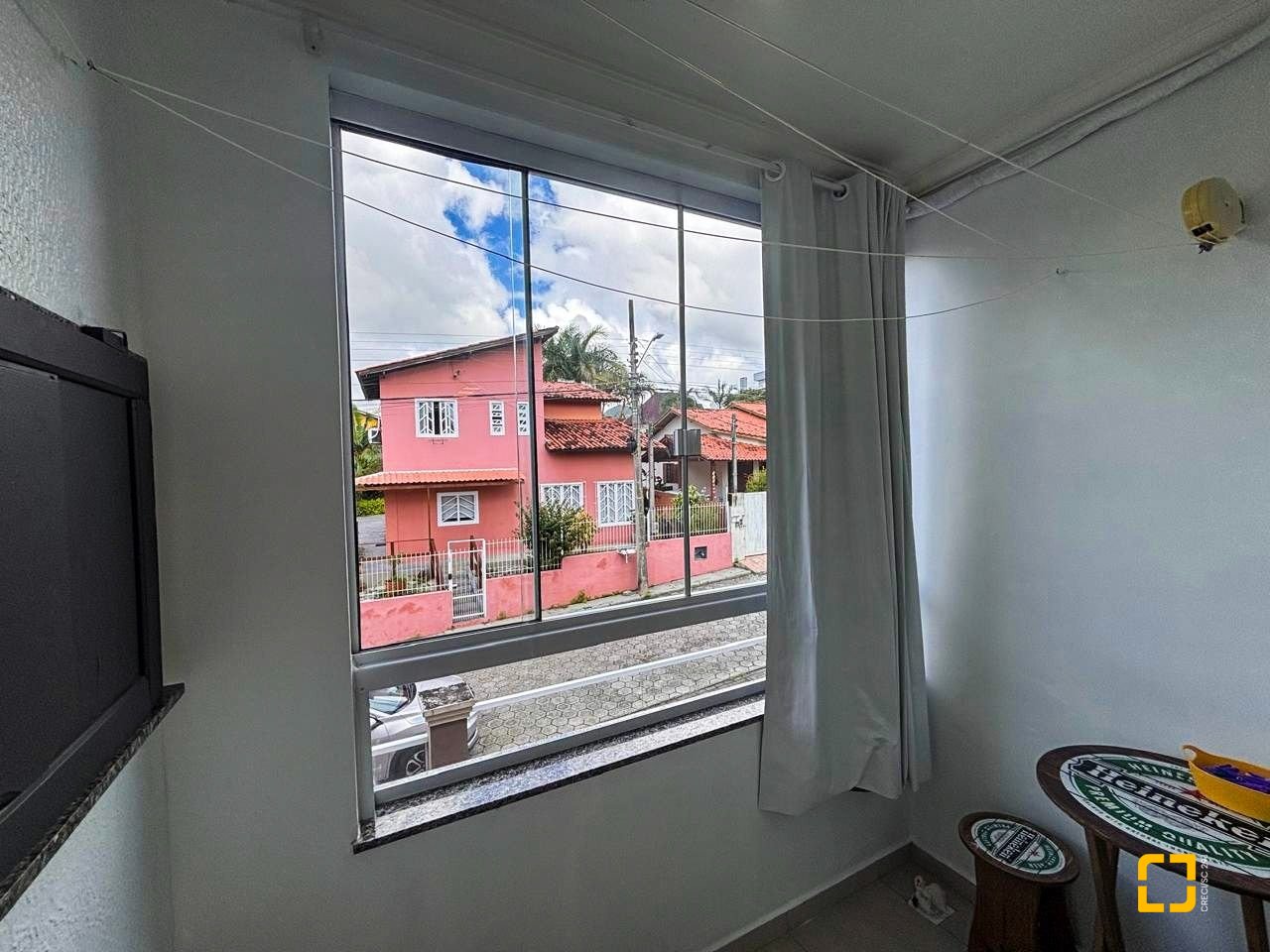Apartamento com 84m², 3 quartos (sendo 1 suíte), 2 garagens, no bairro Ingleses em Florianopolis