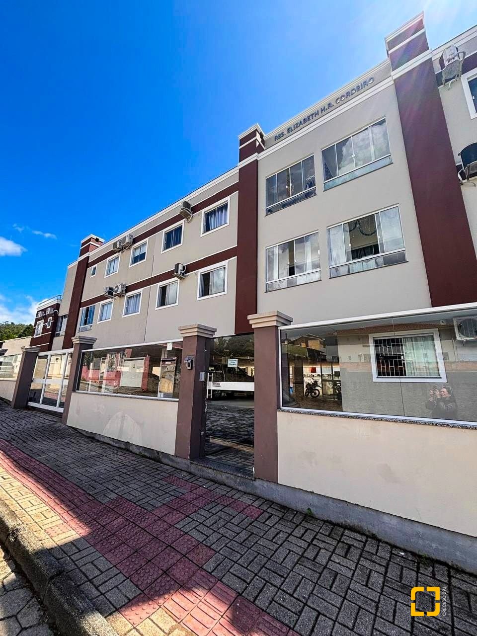 Apartamento com 84m², 3 quartos (sendo 1 suíte), 2 garagens, no bairro Ingleses em Florianopolis