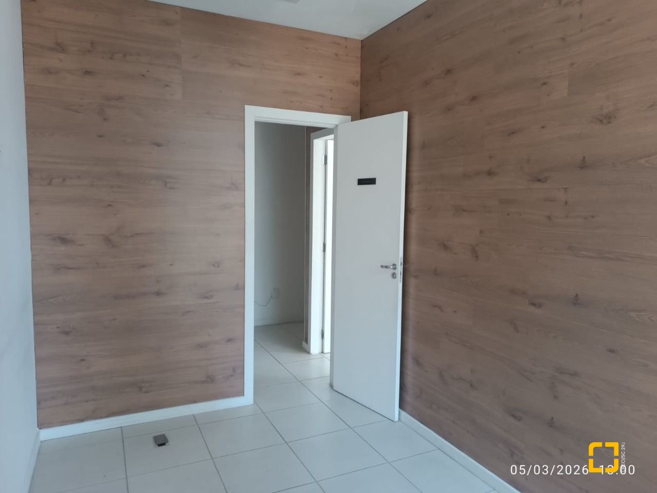 Sala com 32m², no bairro Centro em Florianópolis