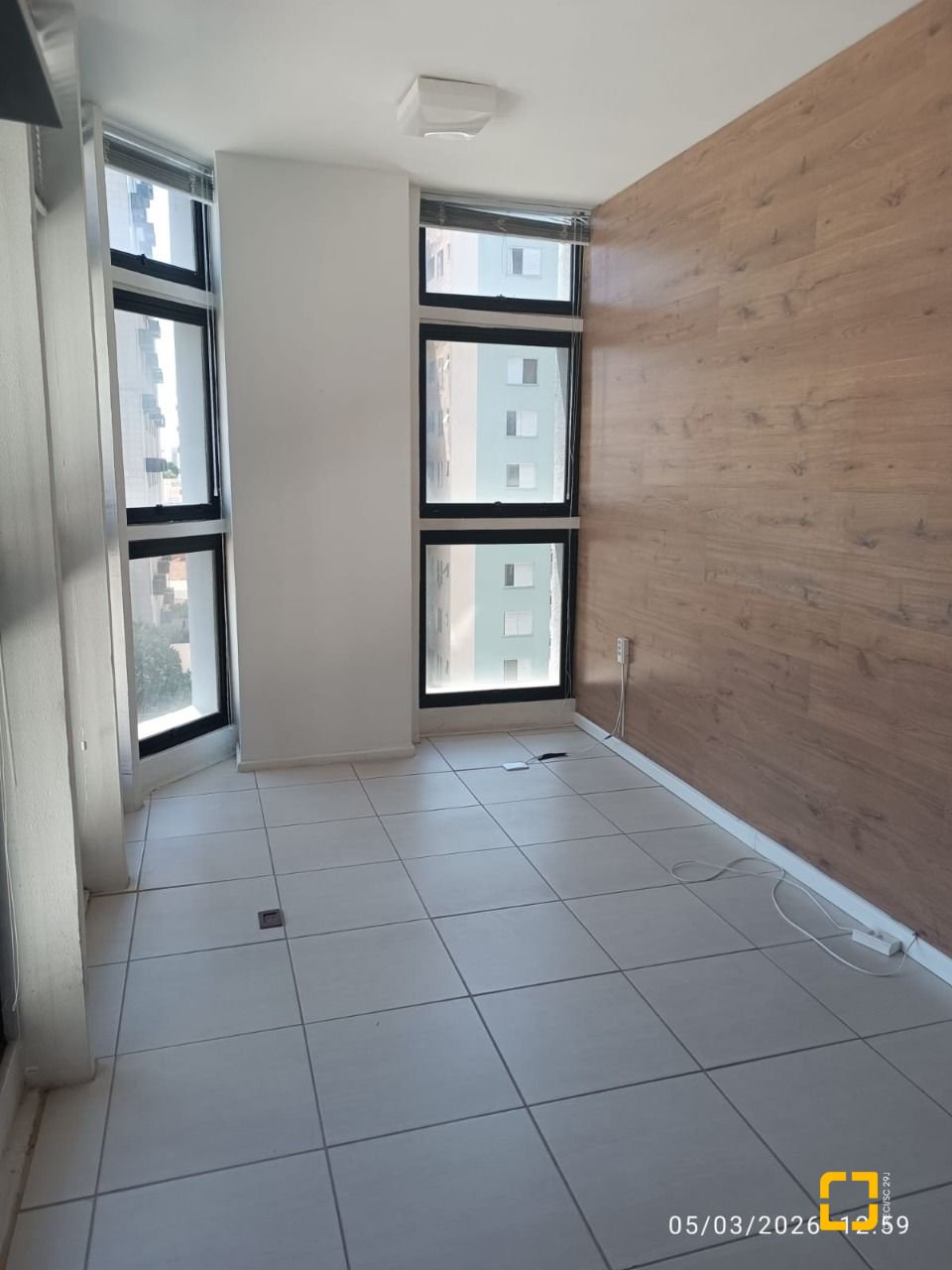 Sala com 32m², no bairro Centro em Florianópolis