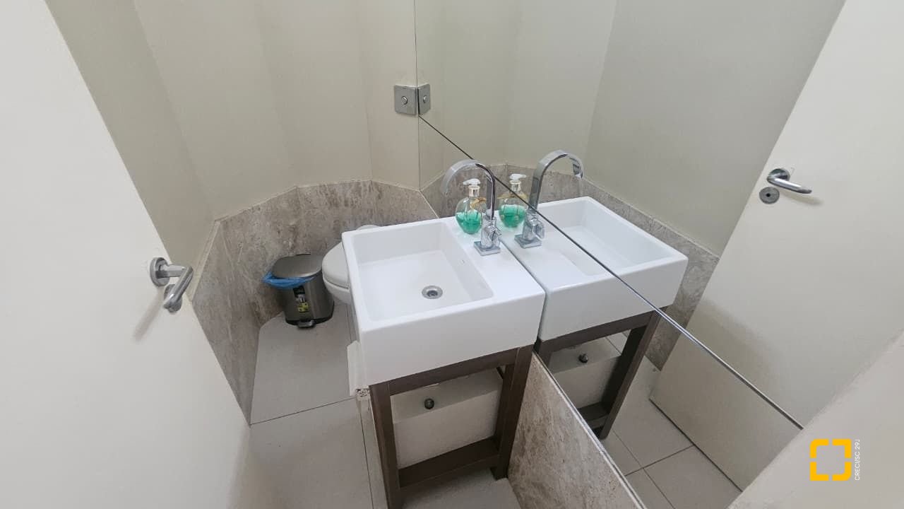 Sala com 58m², no bairro Centro em Florianópolis