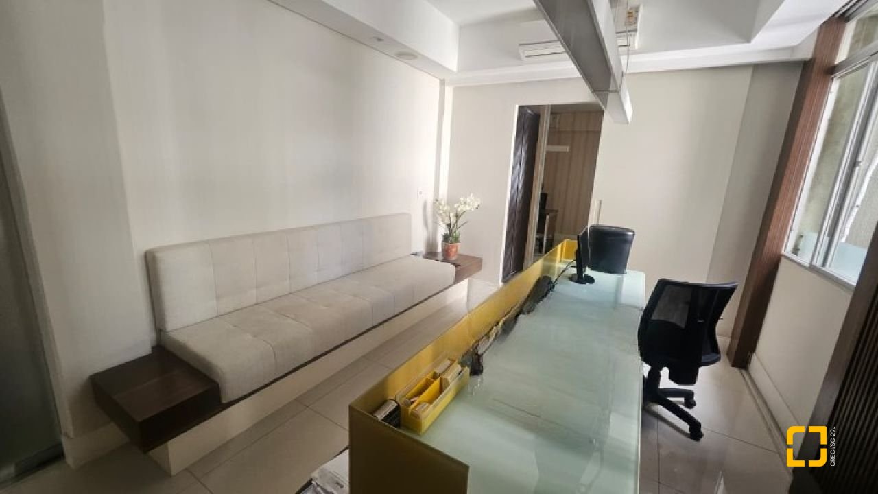 Sala com 58m², no bairro Centro em Florianópolis