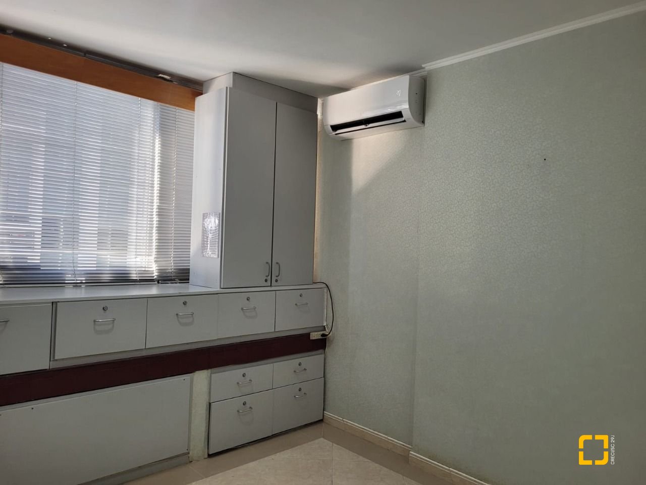 Sala com 27m², no bairro Centro em Florianópolis