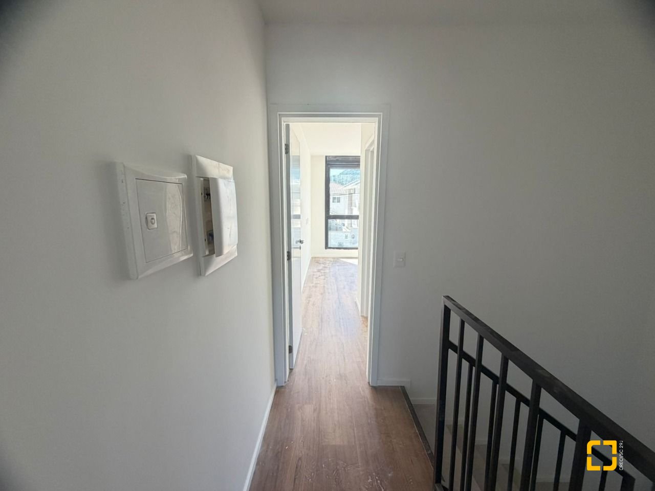 Casa de Condomínio com 85m², 2 quartos (sendo 1 suíte), 1 garagem, no bairro Cachoeira do Bom Jesus em Florianópolis