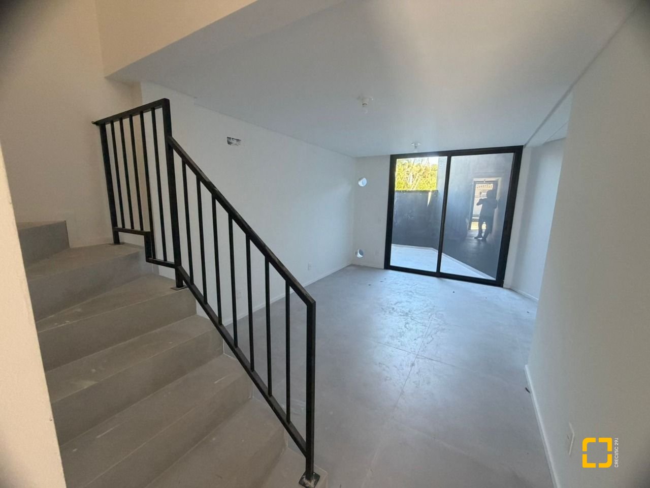 Casa de Condomínio com 86m², 2 quartos (sendo 1 suíte), 1 garagem, no bairro Cachoeira do Bom Jesus em Florianópolis