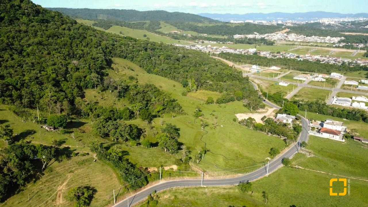 Terreno com 141947m², no bairro Forquilhas em São José