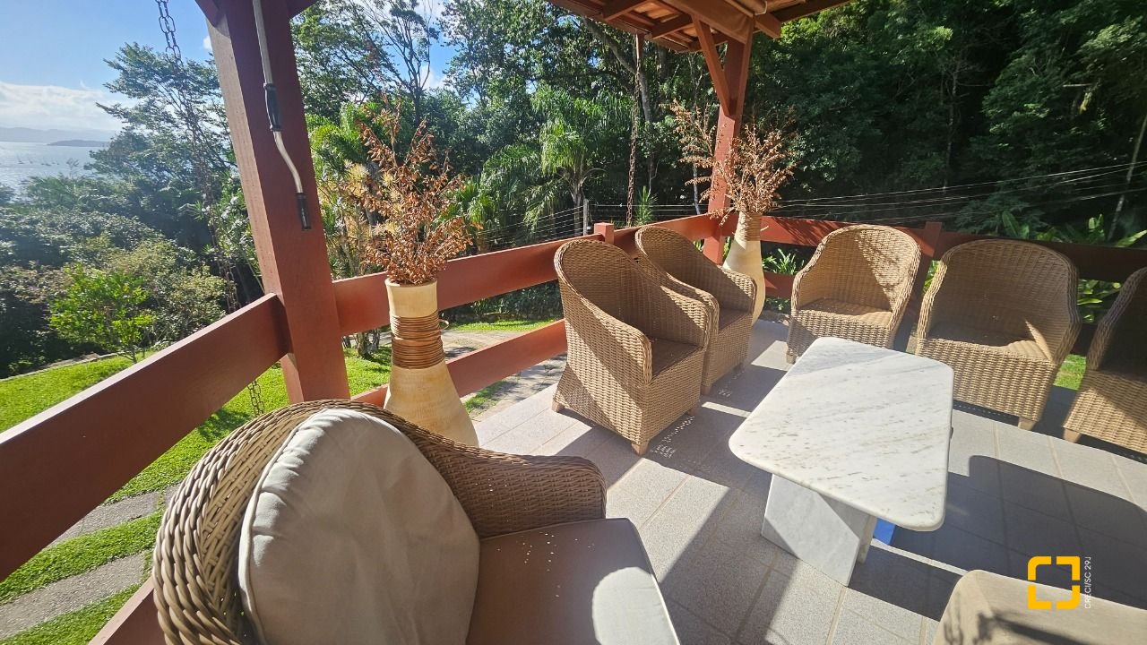 Terreno com 15581m², no bairro Santo Antônio de Lisboa em Florianópolis