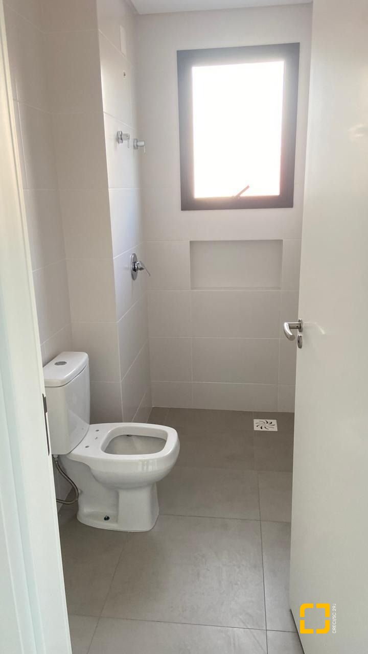 Apartamento com 50m², 1 quarto, 1 garagem, no bairro Jurerê em Florianópolis