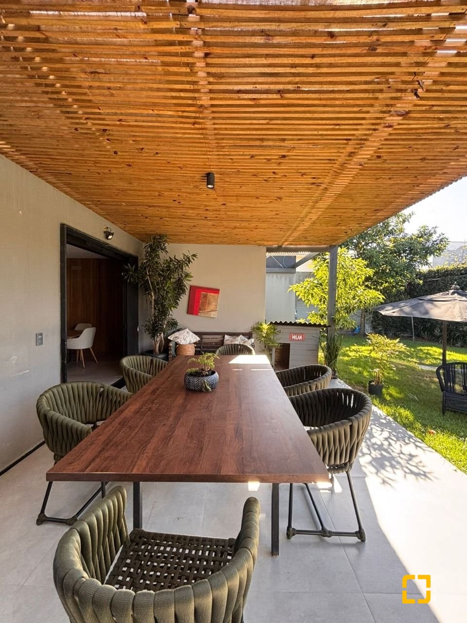 Casa com 315m², 4 quartos (sendo 3 suítes), 4 garagens, no bairro Jurerê Internacional em Florianópolis