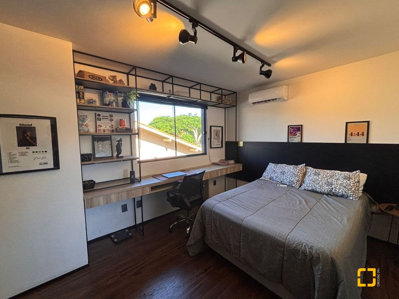 Casa com 315m², 4 quartos (sendo 3 suítes), 4 garagens, no bairro Jurerê Internacional em Florianópolis