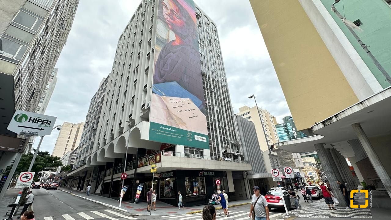 Sala com 40m², no bairro Centro em Florianópolis