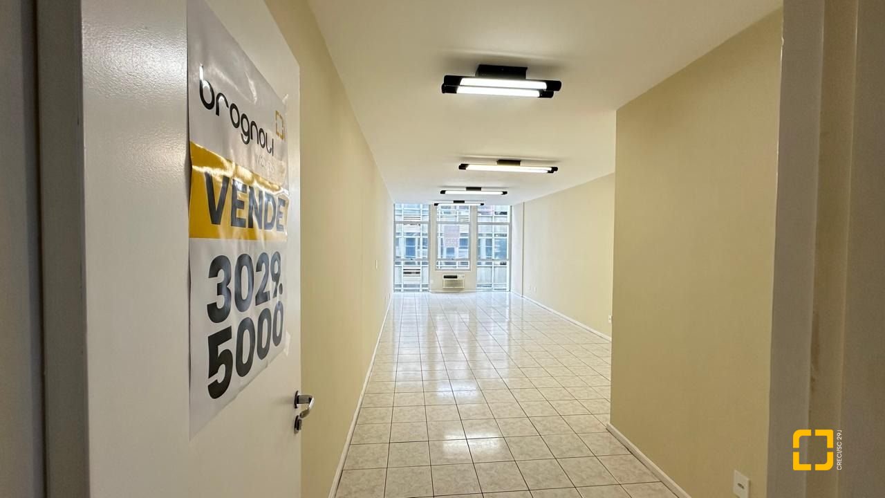 Sala com 40m², no bairro Centro em Florianópolis