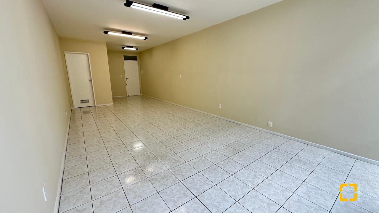 Sala com 40m², no bairro Centro em Florianópolis