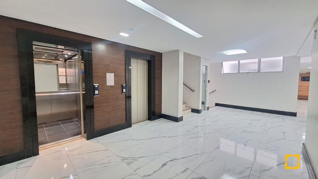 Sala com 40m², no bairro Centro em Florianópolis