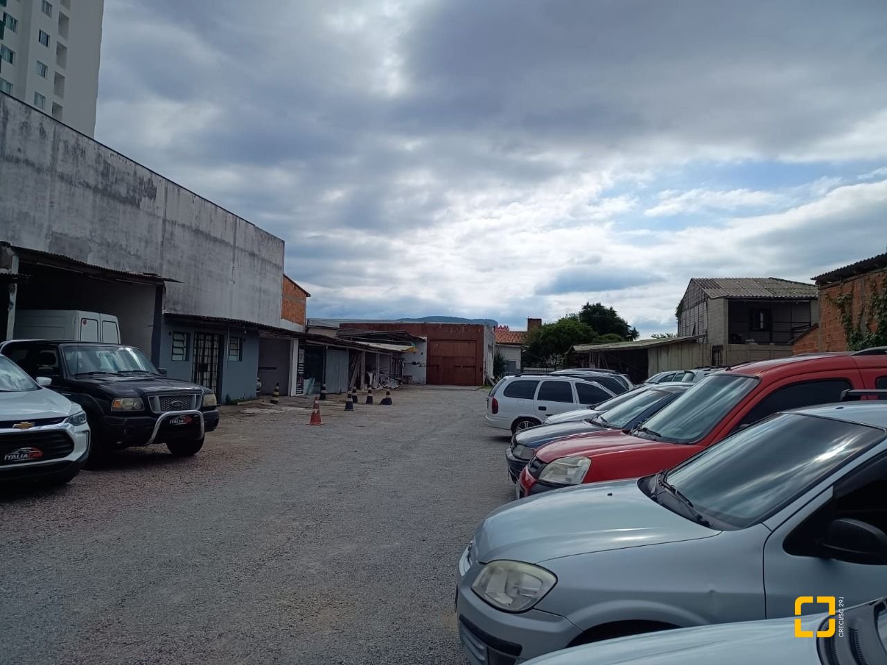 Terreno com 2425m², no bairro Ponte do Imaruim em Palhoça