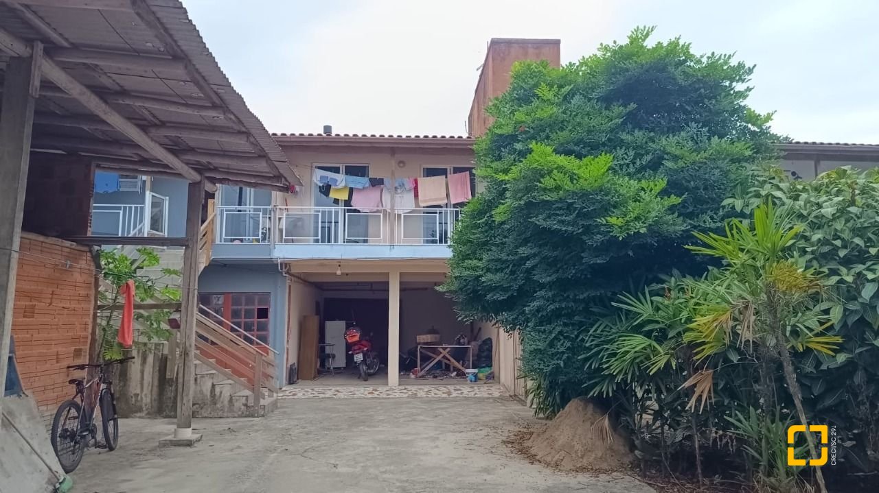 Terreno com 2425m², no bairro Ponte do Imaruim em Palhoça