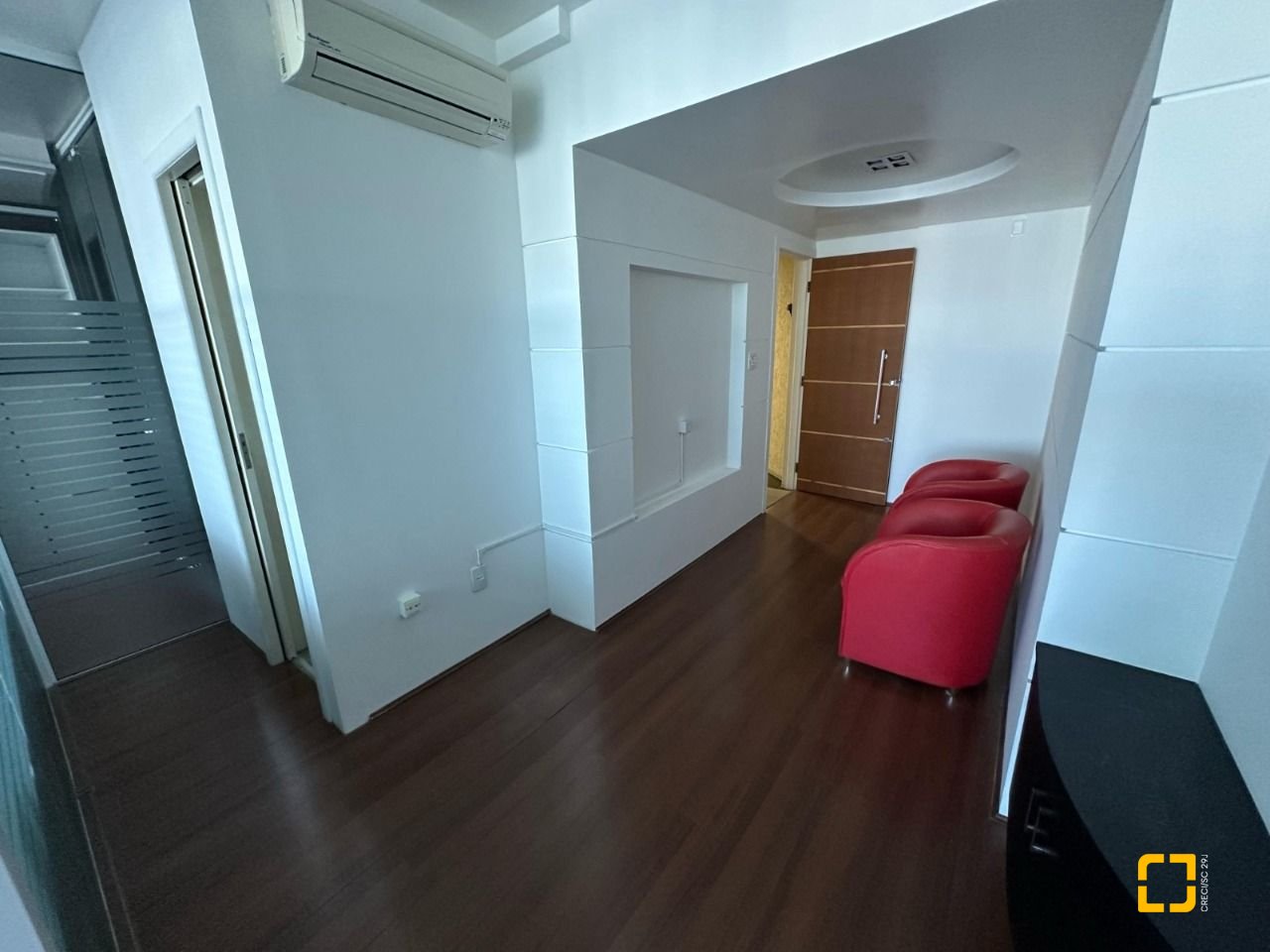 Sala com 65m², no bairro Centro em Florianópolis