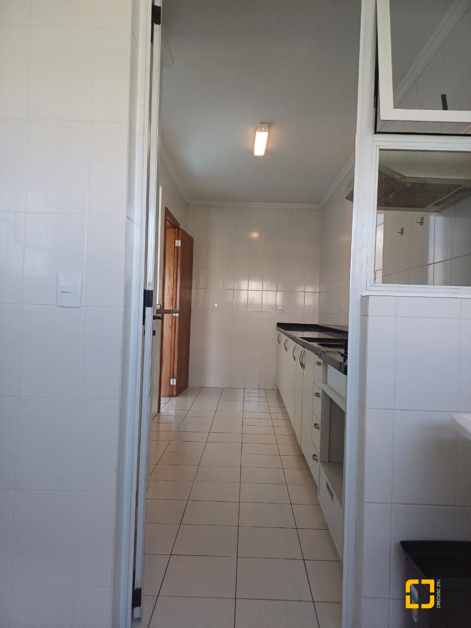 Apartamento com 92m², 3 quartos (sendo 1 suíte), 1 garagem, no bairro Canto em Florianópolis