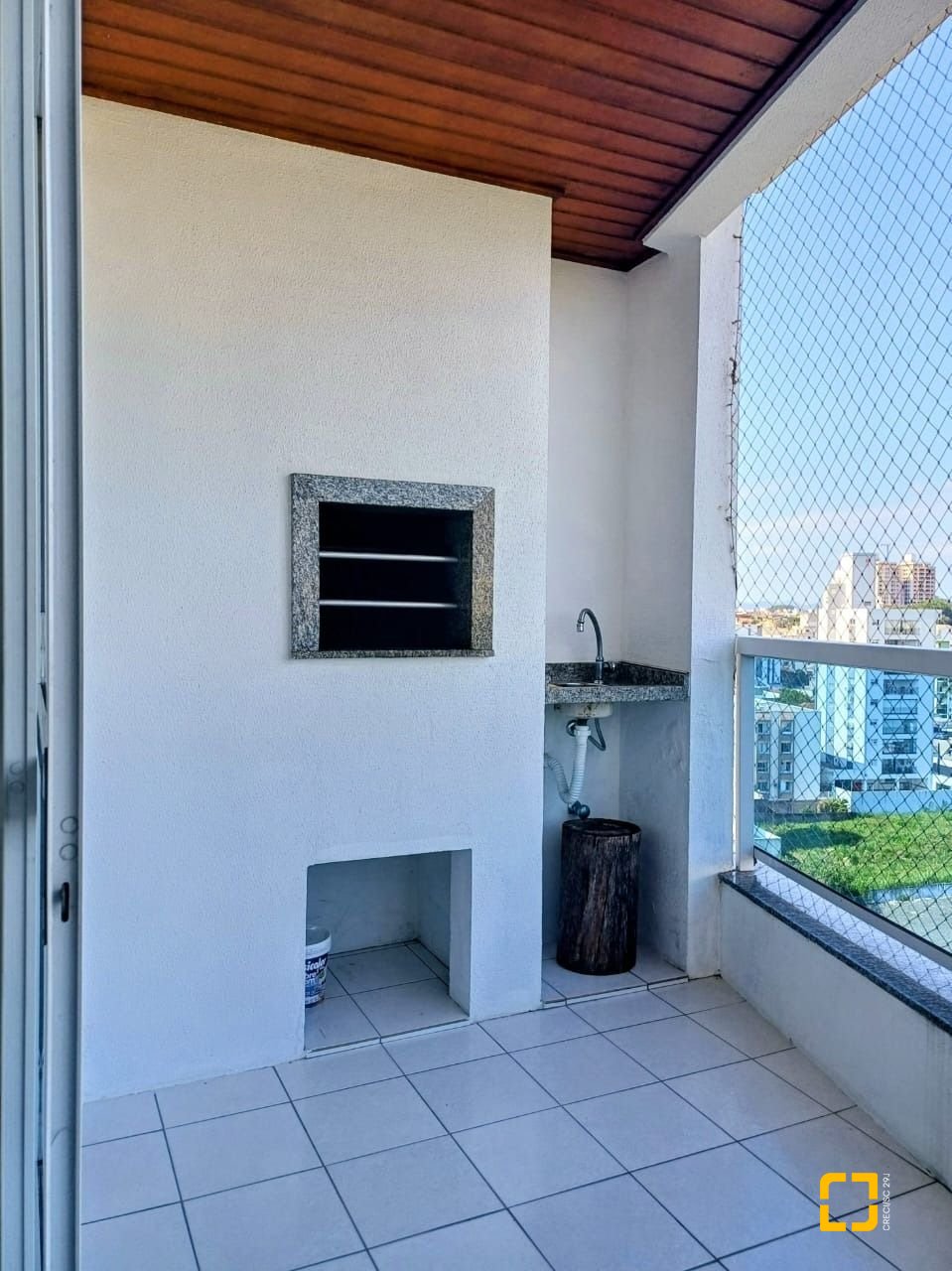Apartamento com 92m², 3 quartos (sendo 1 suíte), 1 garagem, no bairro Canto em Florianópolis