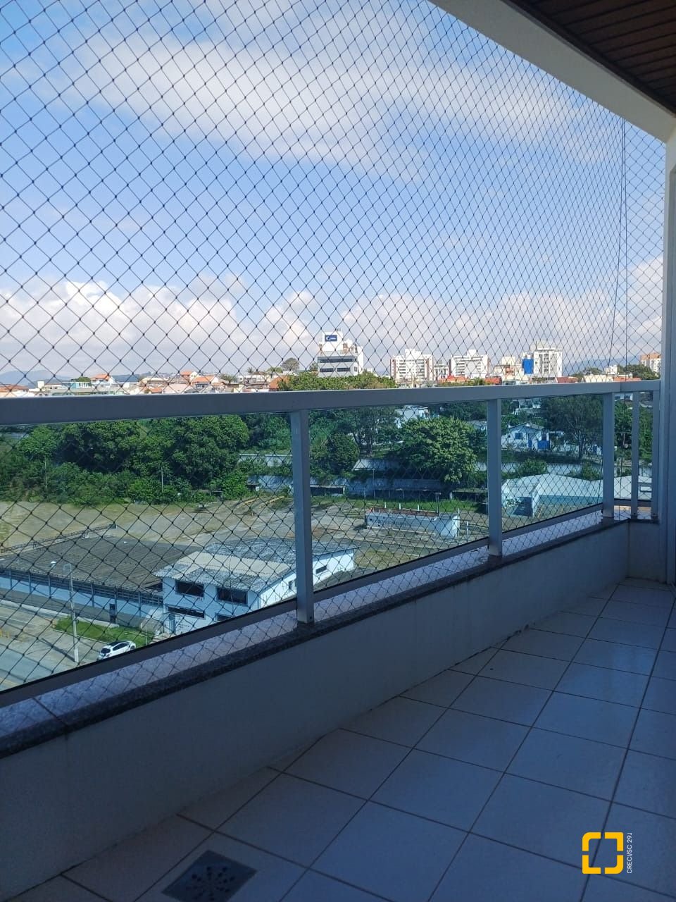 Apartamento com 92m², 3 quartos (sendo 1 suíte), 1 garagem, no bairro Canto em Florianópolis