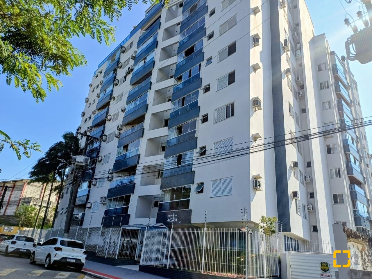 Apartamento com 92m², 3 quartos (sendo 1 suíte), 1 garagem, no bairro Canto em Florianópolis
