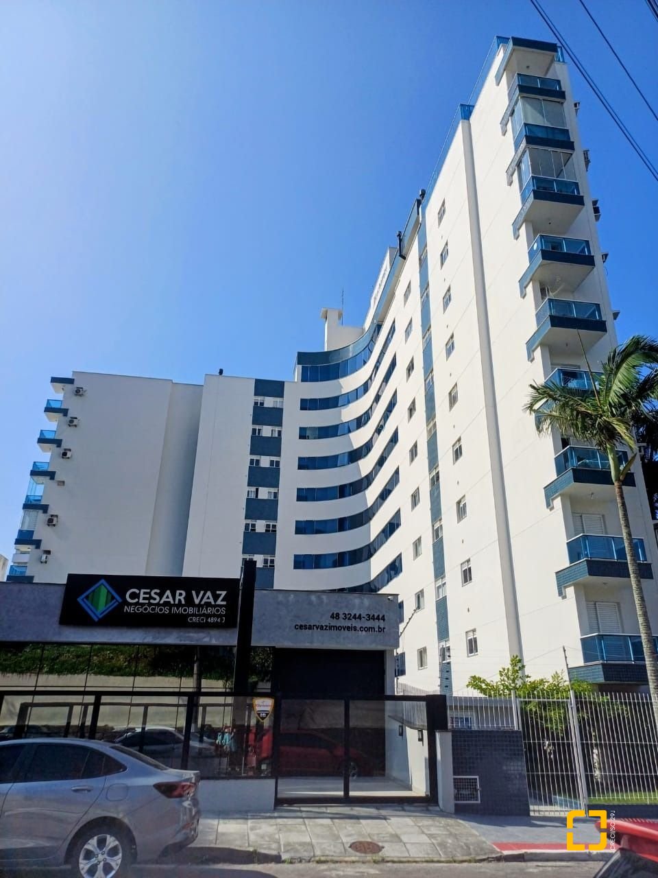 Apartamento com 92m², 3 quartos (sendo 1 suíte), 1 garagem, no bairro Canto em Florianópolis