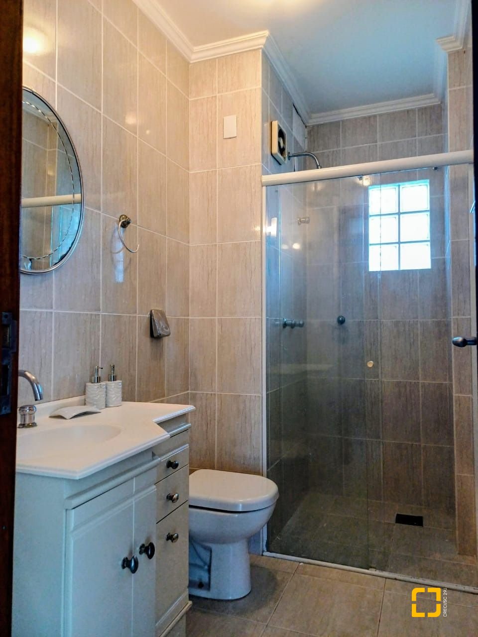 Apartamento com 92m², 3 quartos (sendo 1 suíte), 1 garagem, no bairro Canto em Florianópolis