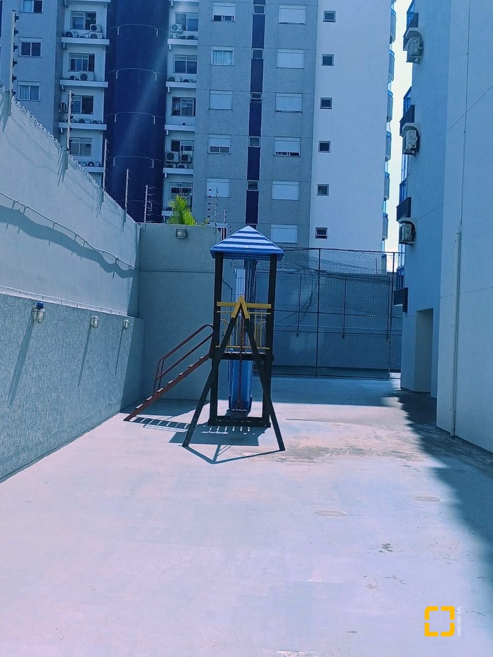 Apartamento com 92m², 3 quartos (sendo 1 suíte), 1 garagem, no bairro Canto em Florianópolis