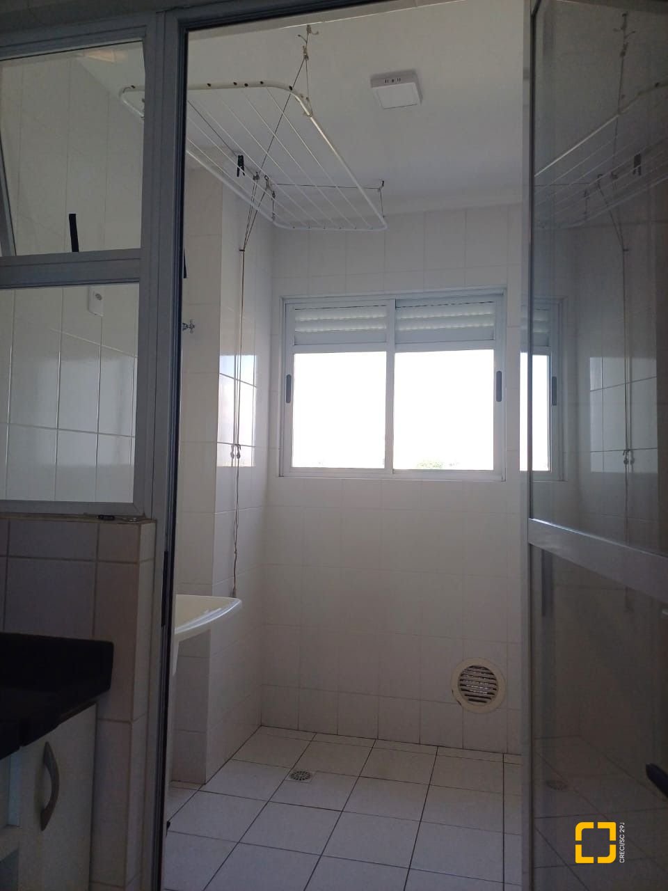 Apartamento com 92m², 3 quartos (sendo 1 suíte), 1 garagem, no bairro Canto em Florianópolis