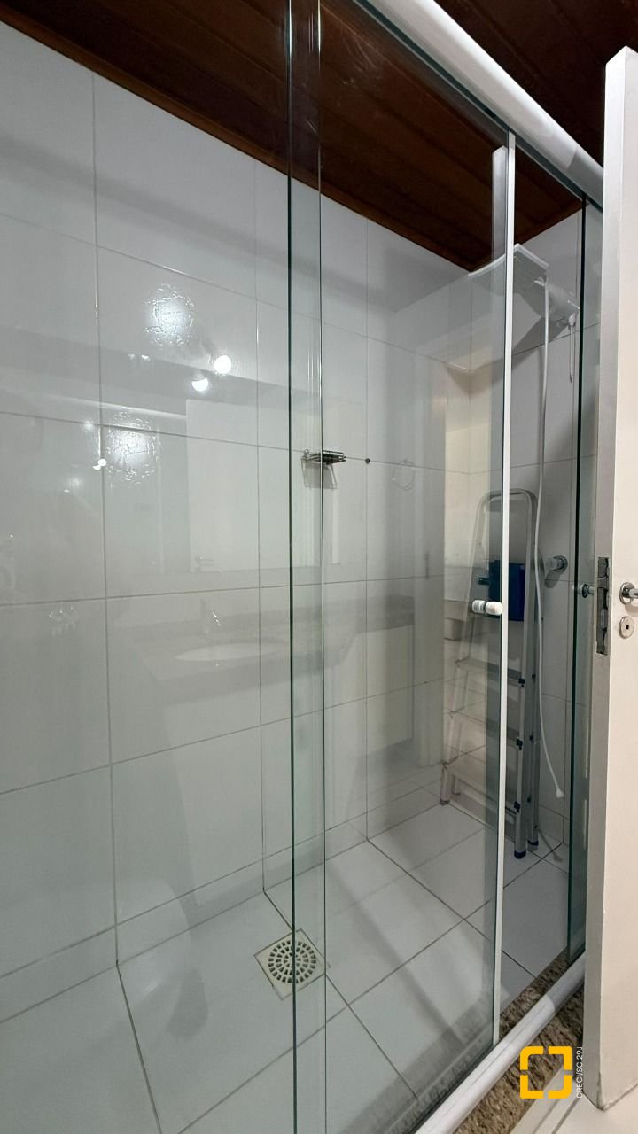 Apartamento com 42m², 1 quarto, 1 garagem, no bairro Ingleses em Florianópolis