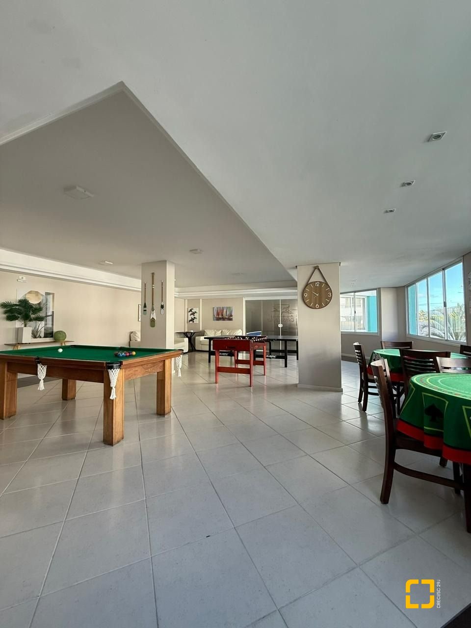 Apartamento com 42m², 1 quarto, 1 garagem, no bairro Ingleses em Florianópolis