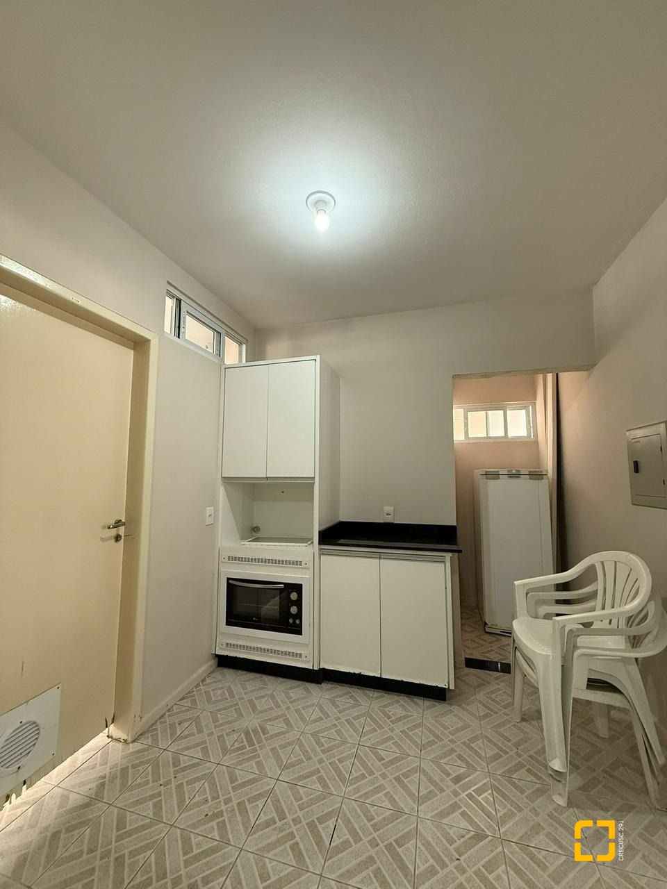 Apartamento com 42m², 1 quarto, 1 garagem, no bairro Ingleses em Florianópolis