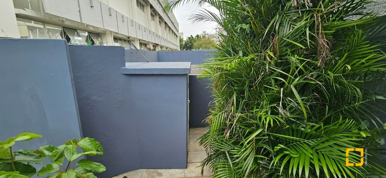 Casa com 316m², 6 quartos (sendo 2 suítes), 2 garagens, no bairro Estreito em Florianópolis