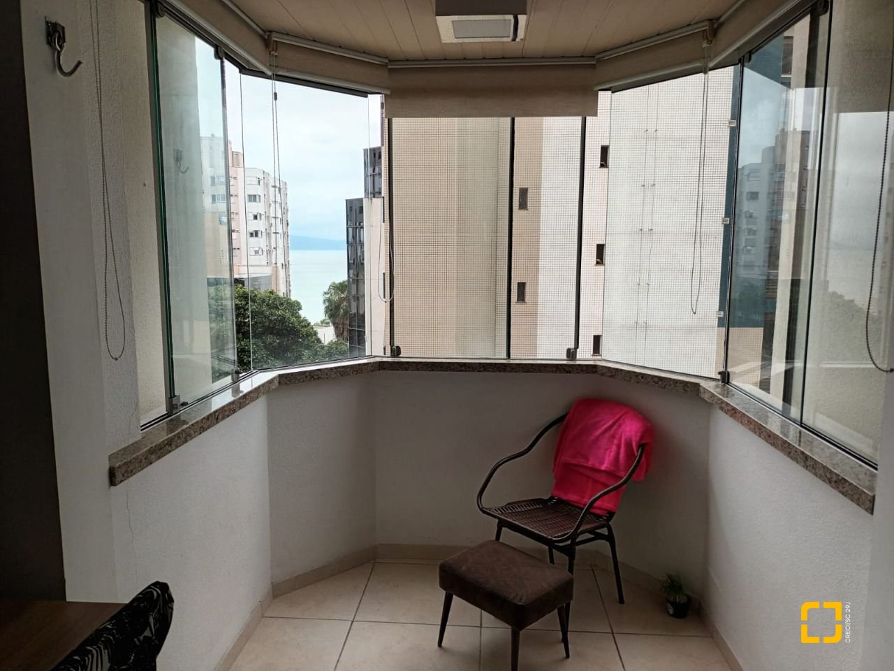 Apartamento com 89m², 4 quartos (sendo 1 suíte), 1 garagem, no bairro Centro em Florianópolis