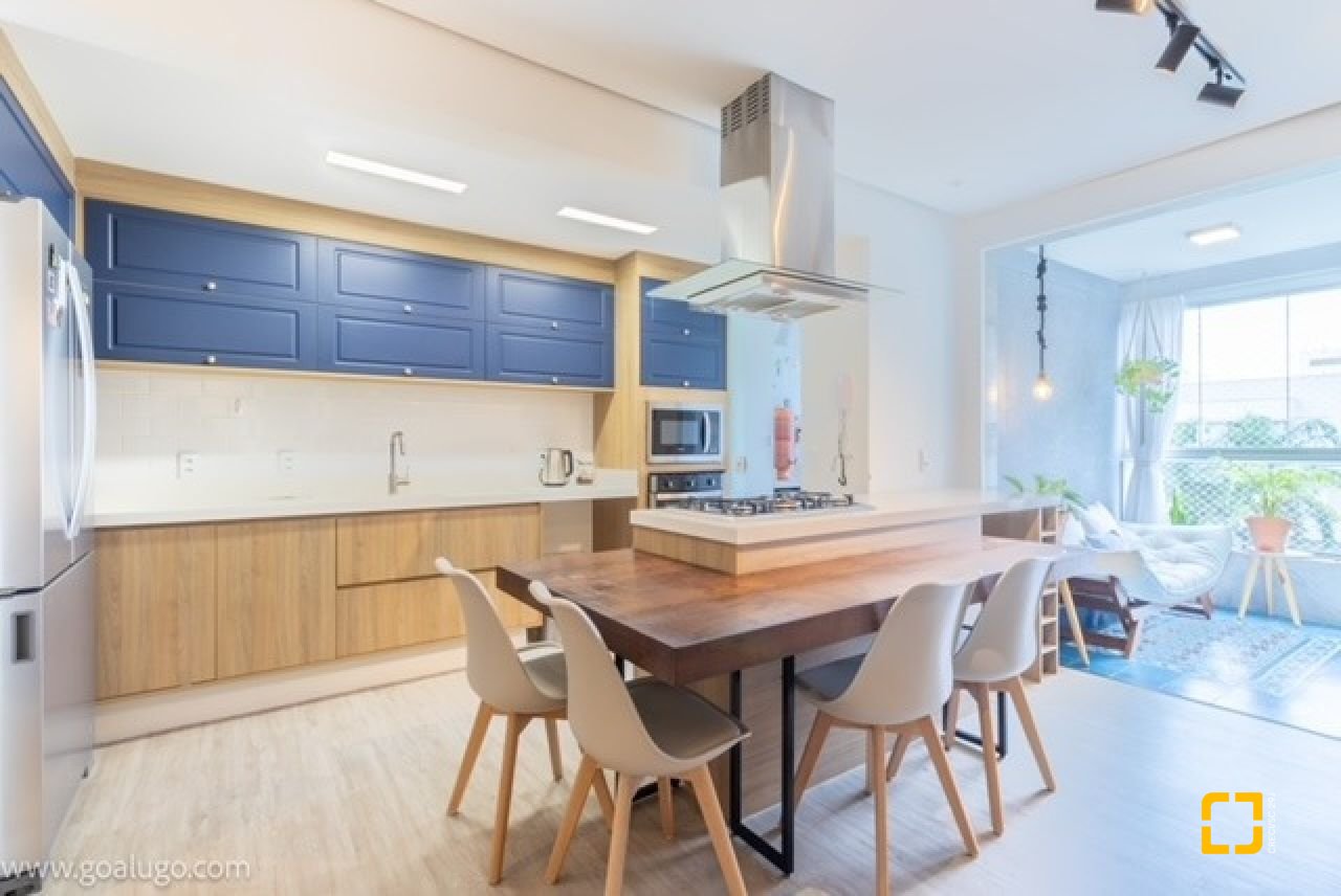 Apartamento com 75m², 3 quartos (sendo 1 suíte), 2 garagens, no bairro Campeche em Florianópolis